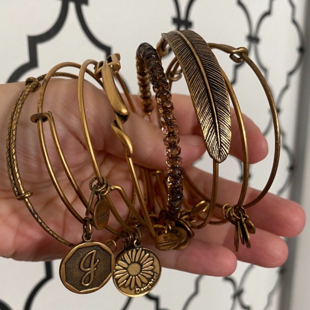 Set of EIGHT Alex & Ani